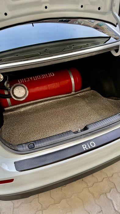 Продам Kia Rio 2015г. Обьем 1.6.
