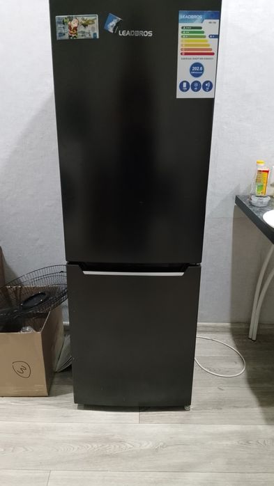 Продам холодильник