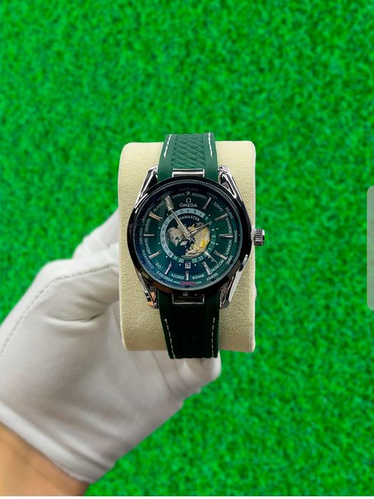 Qoʻl soati omega dizaynda