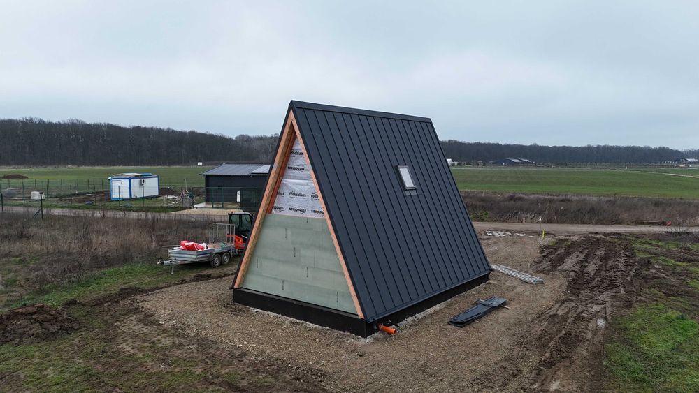 Construim Cabane A-Frame din lemn Certificat C24 si tehnologie MiTeck