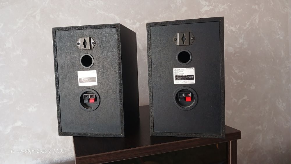 Колонки Sony Pixy