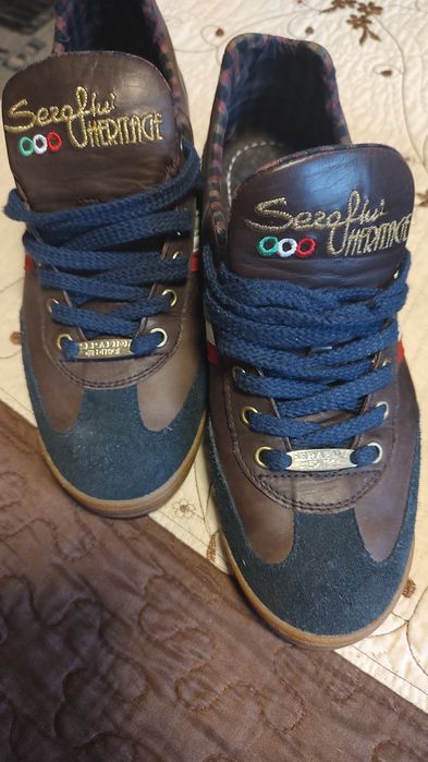 Vând pantofi sport 41