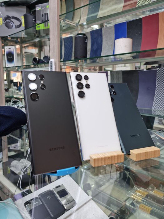 Samsung galaxy s22 ultra 5G 12/256gb holatlari harxil