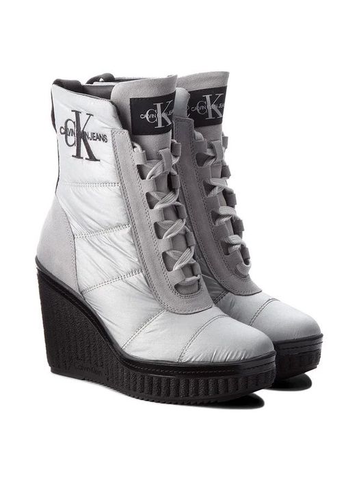 Боти чисто нови зимни