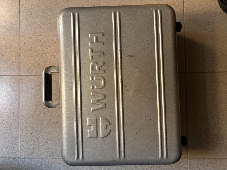 Куфар WÜRTH с оргинални инструменти