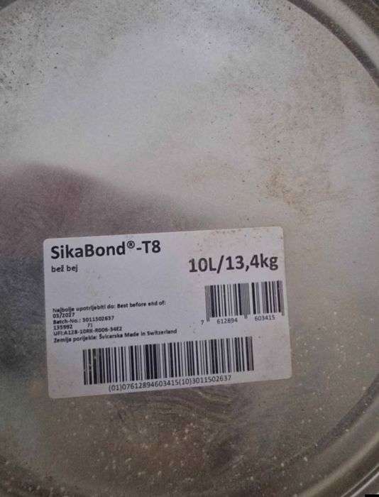 SikaBond T-8 – hidroizolație + adeziv flexibil, elastic si rezistent la apa 10l /13,4kg