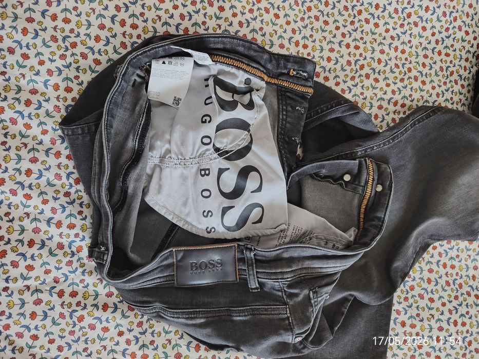 Hugo Boss pantaloni