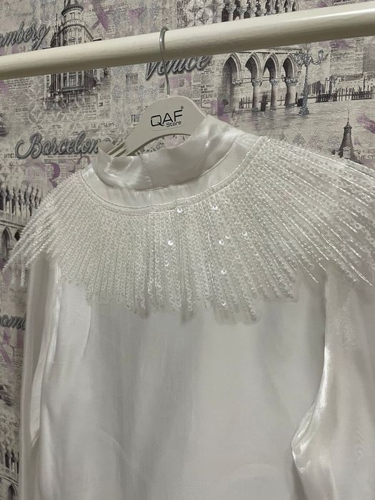 Белые кофты для выпускников