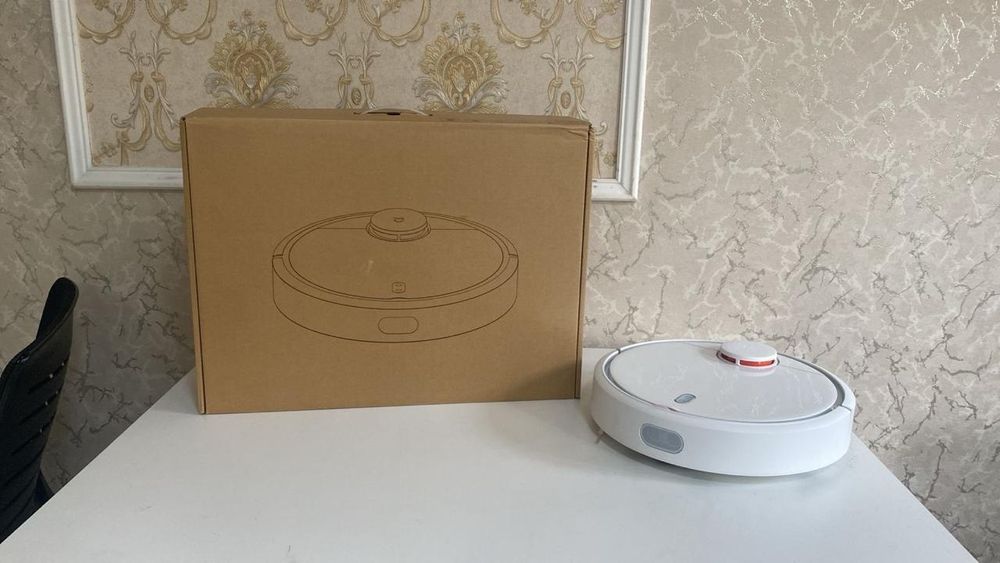 Продам роботы пылесосы mi