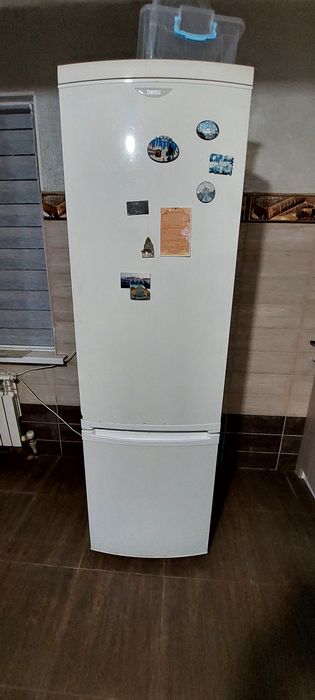 Продам холодильник