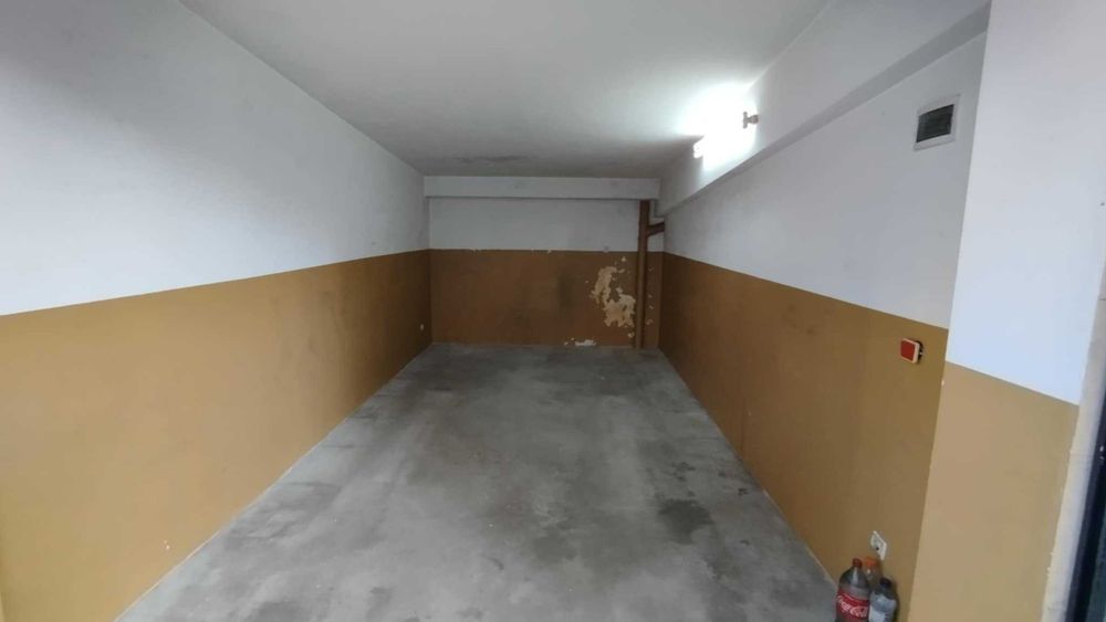 Дава се под наем Гараж / Паркомясто в София, Левски - 20 кв.м за 127.5 € - Снимка #3