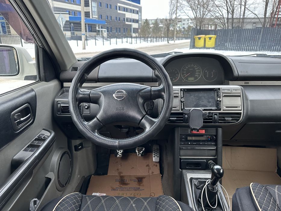Ниссан Икстраил 2.0