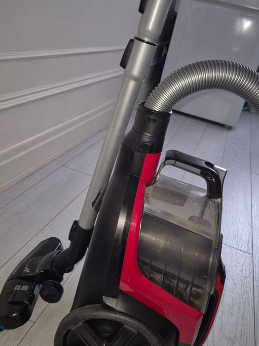 Продам пылесос в отличном рабочем состоянии