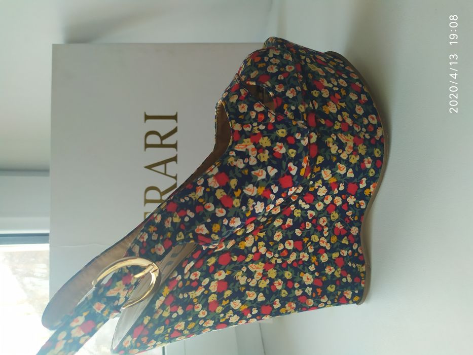 Продам женскую обувь