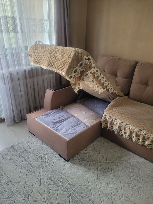 Продам диван . В отличном состоянии