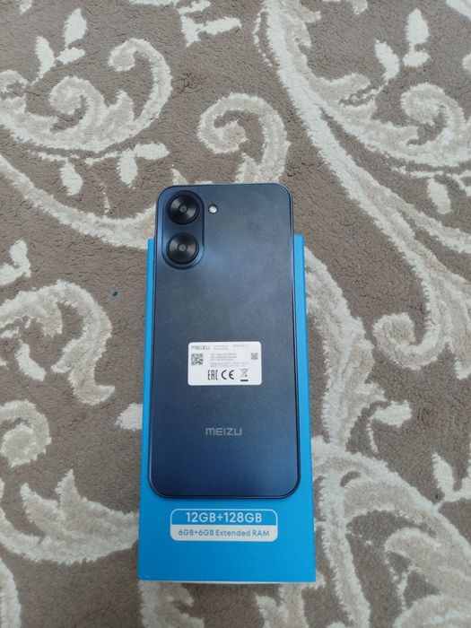 Продам телефон 12/128 гб