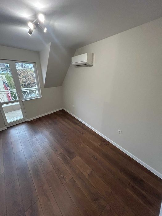 Продава се Двустаен апартамент в Пловдив, Остромила - 83 кв.м за 2091 €/кв.м - Снимка #4