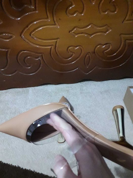 Продам новые туфли