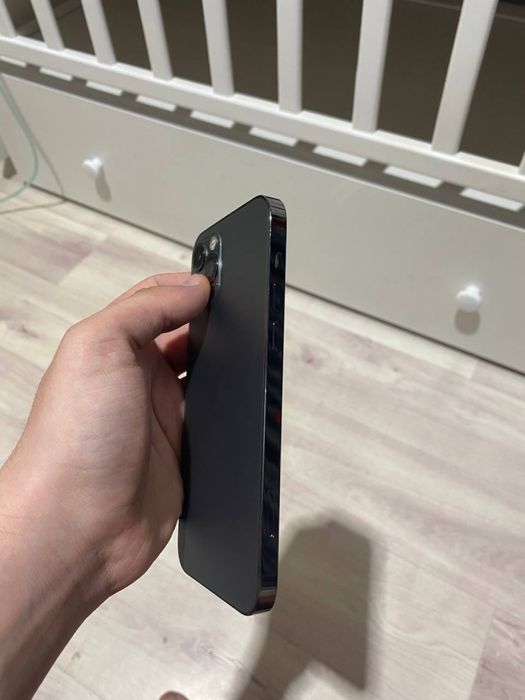 Iphone 12 pro на 128 гигобайт