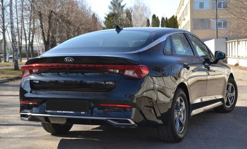 Kia K5 2021 года