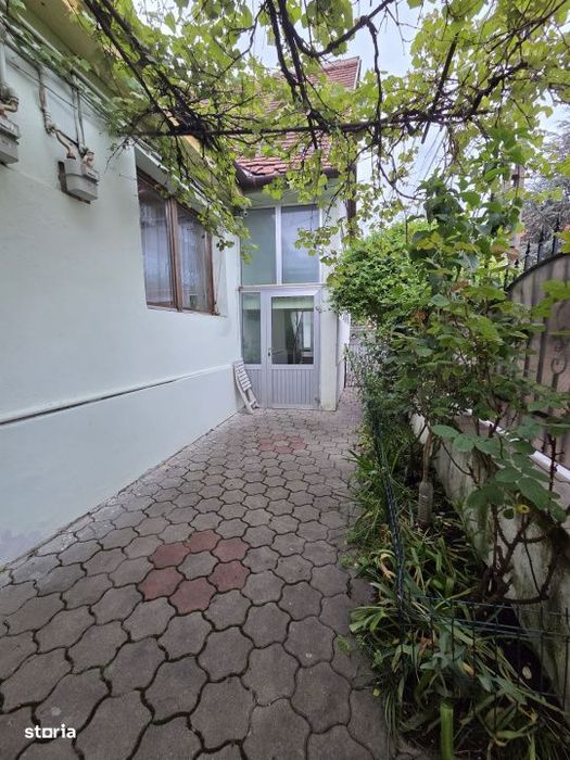 Apartament la casa de inchiriat – Utilitati incluse, intrare separat