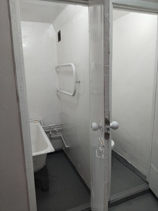 Продам 1 комнатную в спутнике-8. Внутри квартала