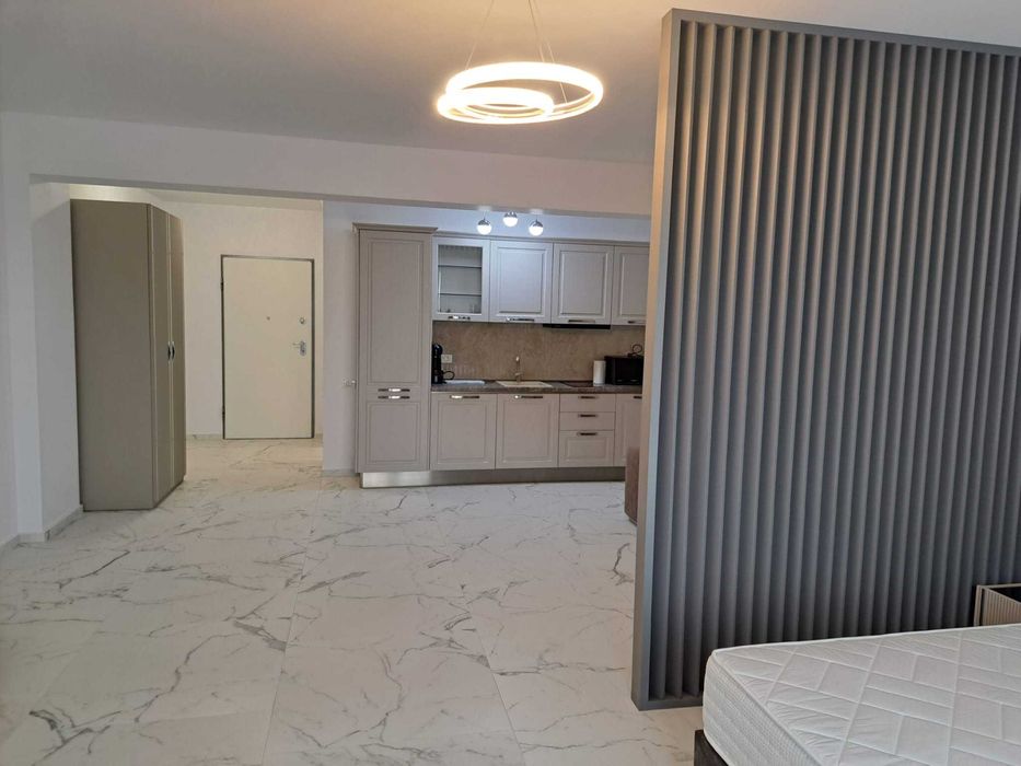 STUDIO , LUXURY! Vedere catre mare si lac!!!