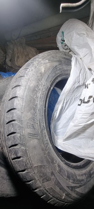 Продам летние и зимние шины.