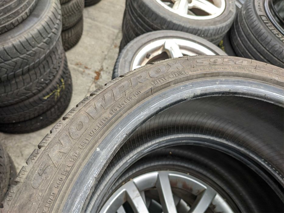 2бр Зимни гуми 215 40 18 - Toyo