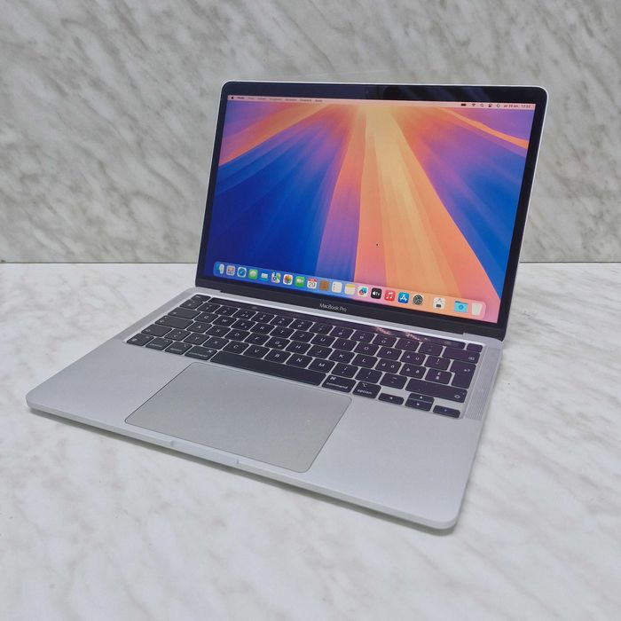 Laptop Apple MacBook Pro 2020 cu M1 8GB 512GB, ZEUS Amanet Militari