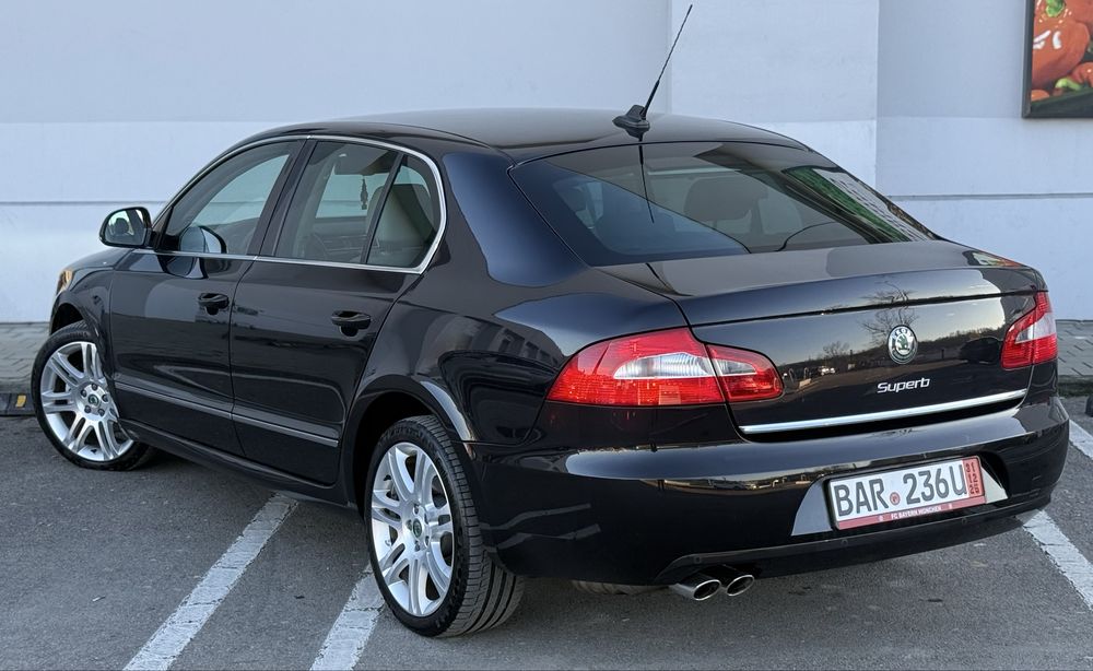 Skoda Superb  2010