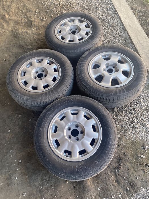 Продам диски резиной rav4