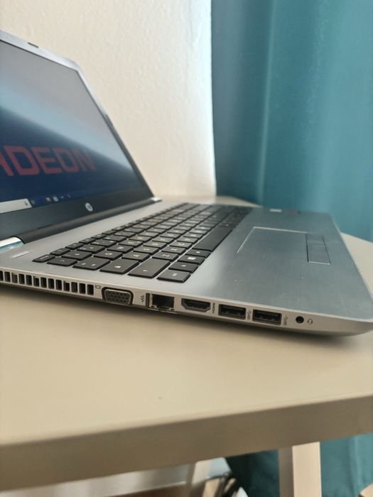 Hp 250 G6• Procesor i5-7th Gen• 8gb ram DDR4• Placa video 2gb• 1Tera