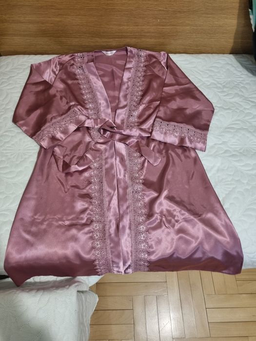 Сатенена нощница с халат