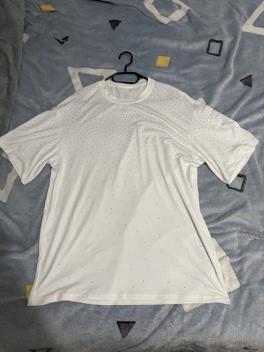 Tricou alb cu pietricele sclipicioase L