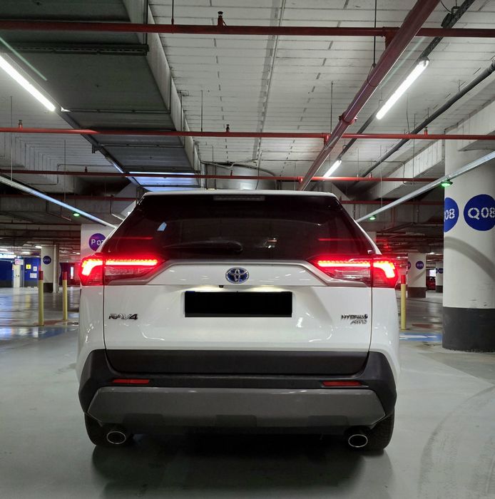 TOYOTA RAV-4 HYBRID 4X4 – 222c.p,Cutie Automata,Xenon,Navigatie,