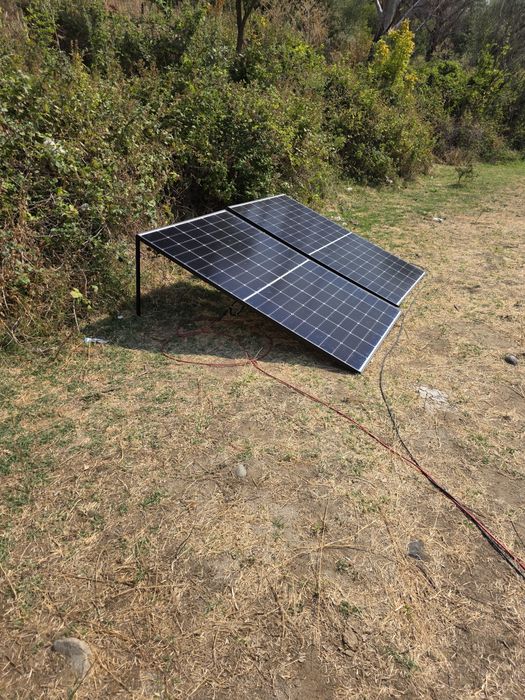 Малка фотоволтаична хибридна система 2000w