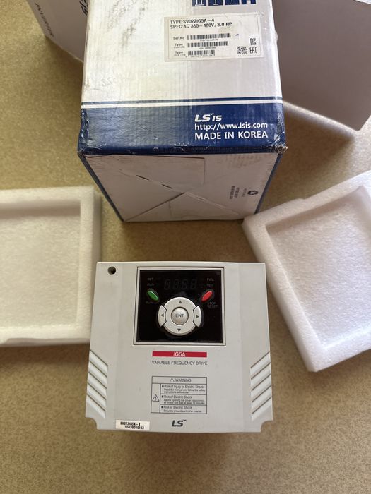 Invertor de frecvență LS Electric iG5A SV022iG5A-4 2.2 kW (3 HP) 380-480V – în cutia originală - pefect functional