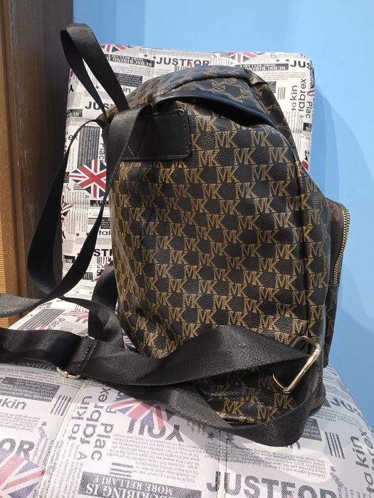 Продам  рюкзак  3500 тенге