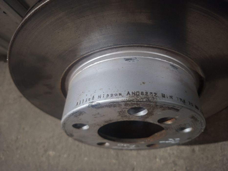 Set discuri frana spate cu plăcuțe Allied Nippon 300 / 22 BMW F30 F31 in stare foarte buna