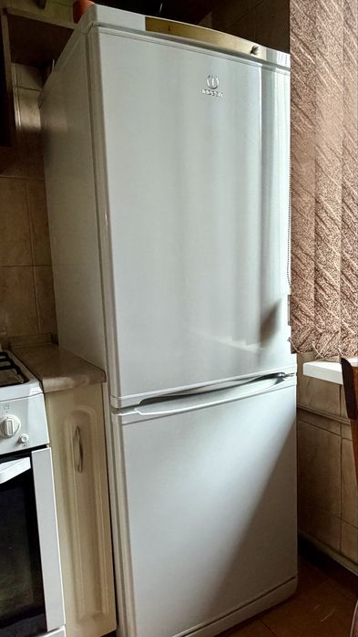 холодильник INDESIT