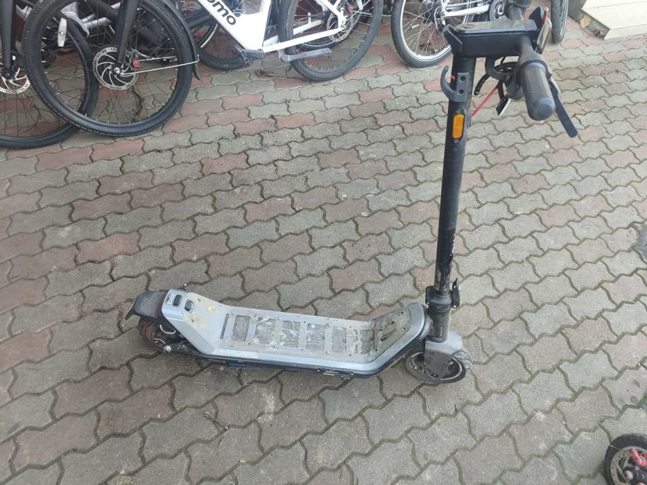 Trotinete Kukirin și NIU