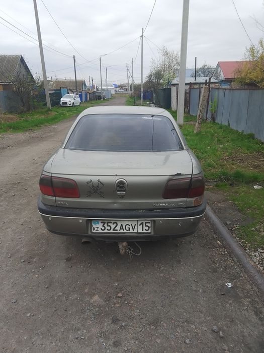 Продам машину  срочно
