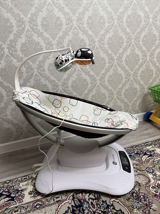Электронная кресло-качалка 4moms. Идеальное состояние