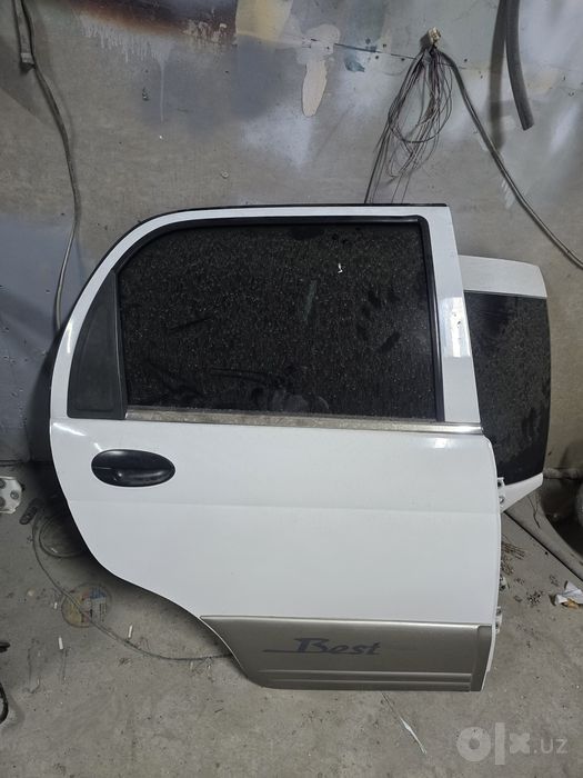 Matiz eshik oldi orqasi