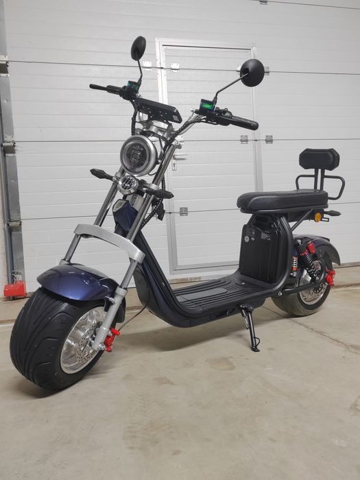 Scuter electric nou cu baterie detașabila