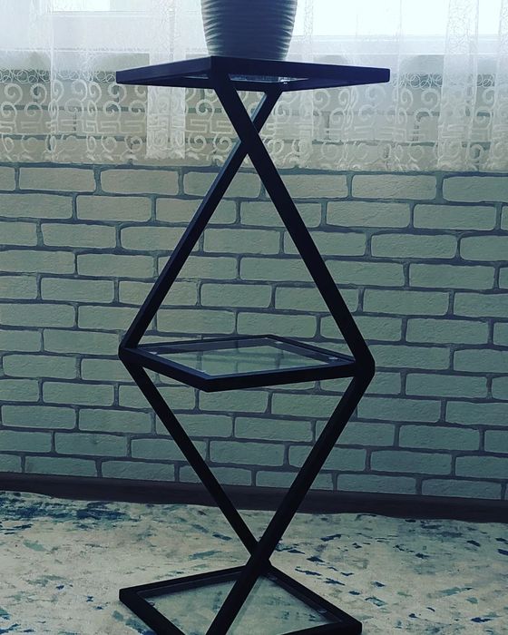 подставка для цветов и декора