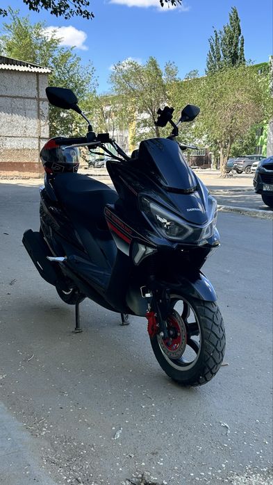 Мопед скутер макси