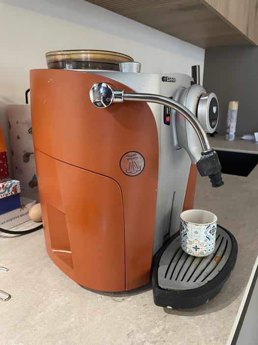 Автоматична кафемашина Saeco Odea Giro