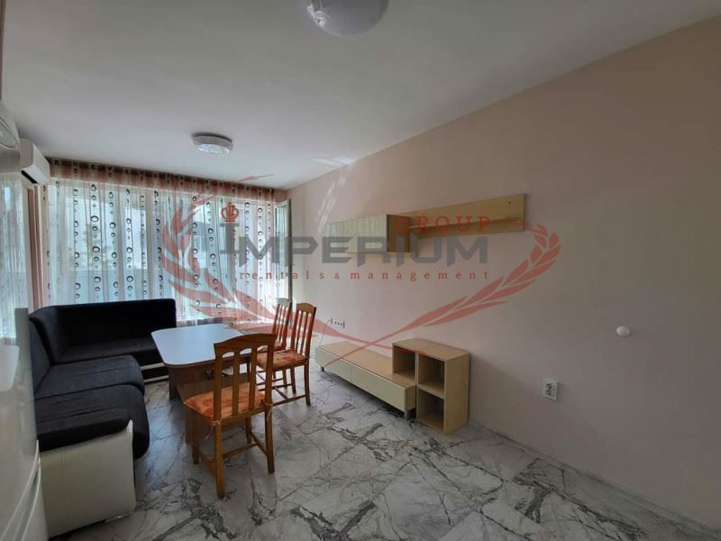 Дава се под наем Двустаен апартамент в Варна, Младост 1 - 65 кв.м за 459 € - Снимка #1
